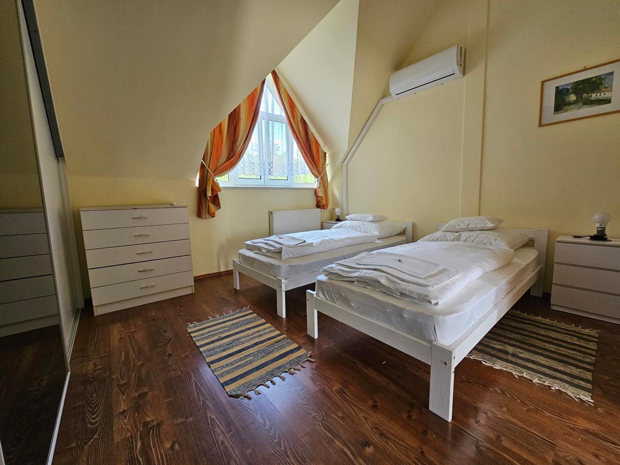 Parti Panzio Hotel Tata Exterior photo